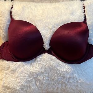 Victoria's Secret Bra style: very sexy push up size: 32DD